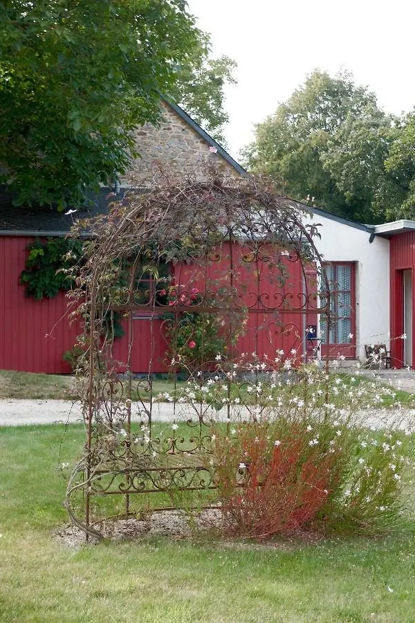 Hébergement de vacances DINAN Gîte La Priquetais Trévron France